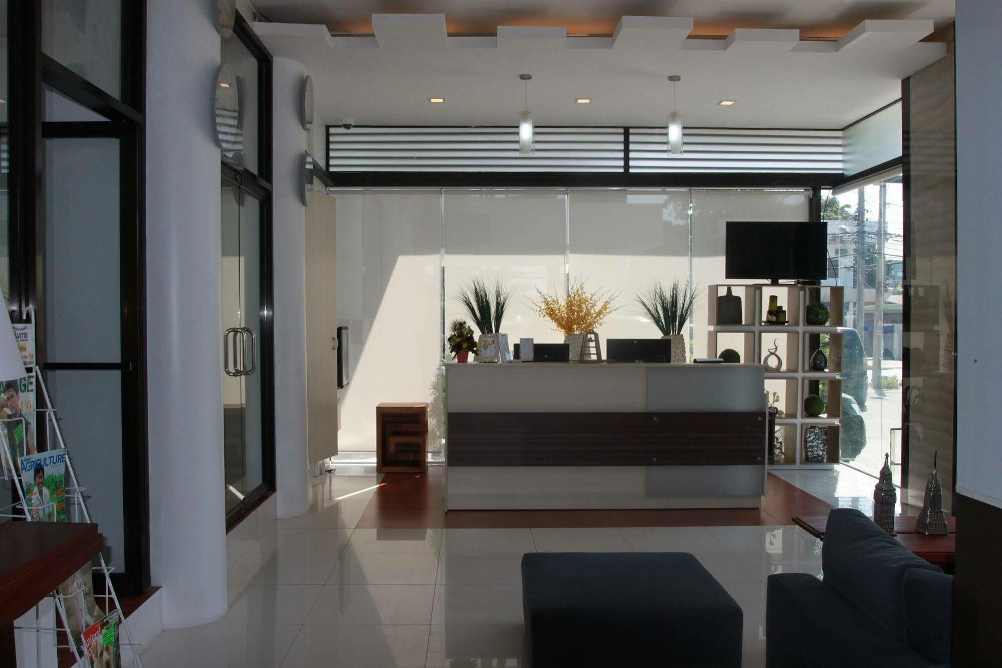 Sumo Asia Hotels - Davao City Esterno foto