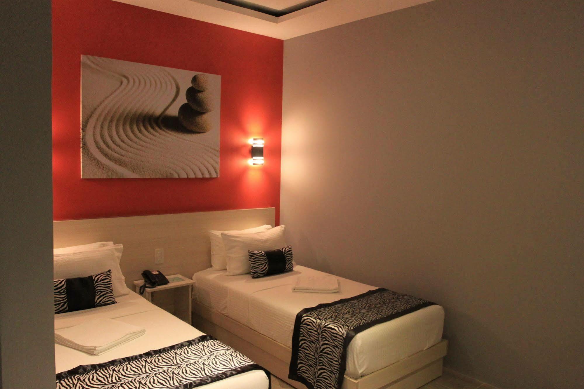 Sumo Asia Hotels - Davao City Esterno foto